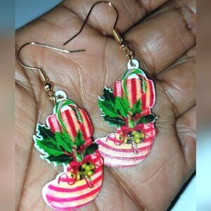 Super cute festive holiday earrings